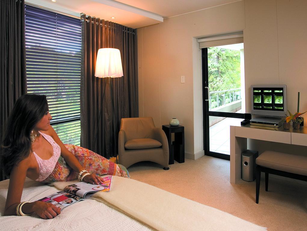 Weom Apartments Sandton Esterno foto